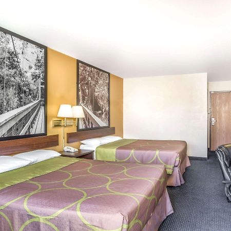 Super 8 by Wyndham Mesa Gilbert Hotel Bagian luar foto